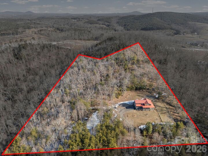 Property Photo:  156 Carpenters Knob Drive  NC 28090 
