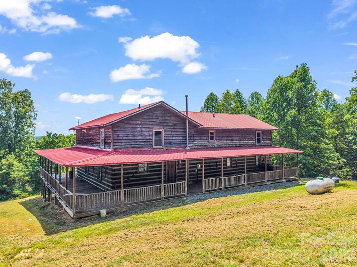 Property Photo: 156 Carpenters Knob Drive NC 28090