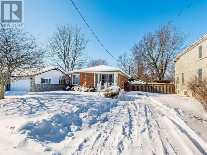 Property Photo:  306 Helena Street  ON N1A 2S8 