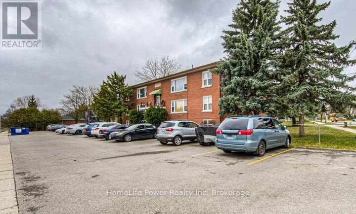 Property Photo: 15 Floral Crescent ON N2G 3B3