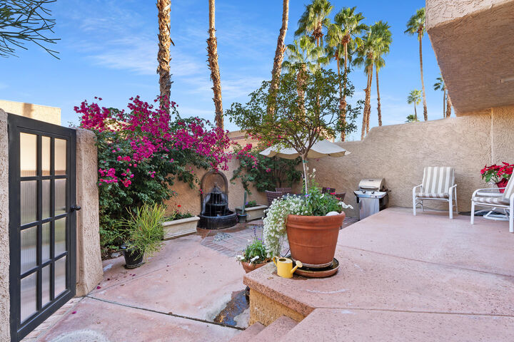 Property Photo: 73439 Foxtail Lane CA 92260