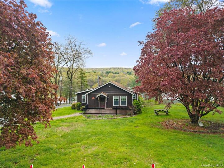 Property Photo:  4 Beachway Drive  NY 12531 