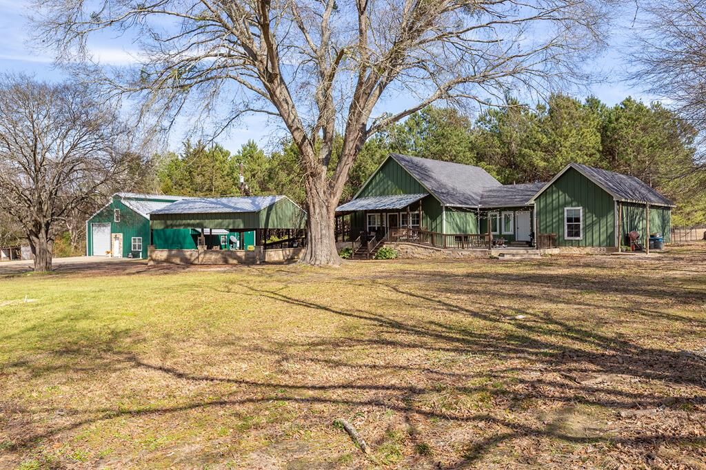 Property Photo:  2455 County Road 509  TX 75961 