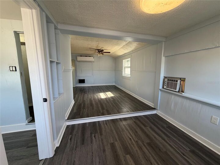 Property Photo: 5475 42nd Street N 2 FL 33714