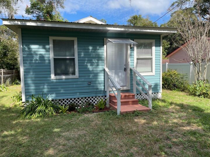 Property Photo: 2211 SW 1st Street FL 34475