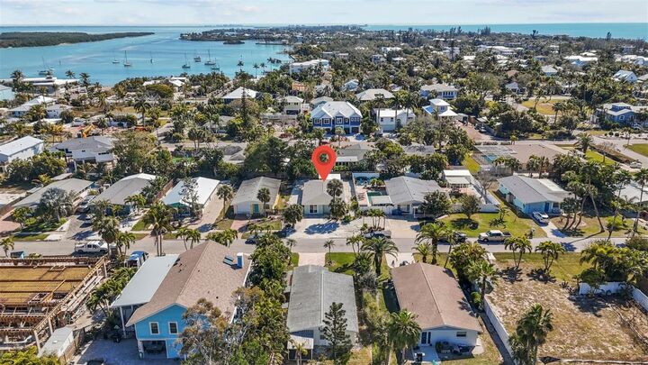 Property Photo:  690 Fox Street  FL 34228 