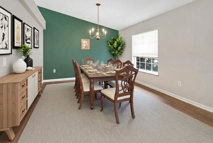 Property Photo: 828 White Birch Court FL 32763