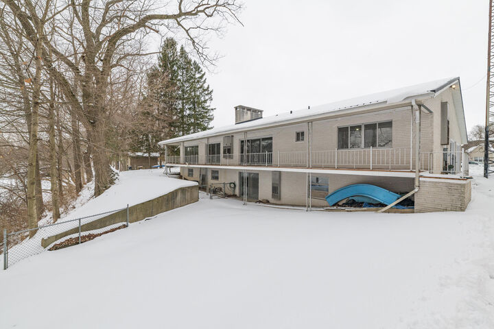 Property Photo: 1017 Azaleamum Drive MI 49093