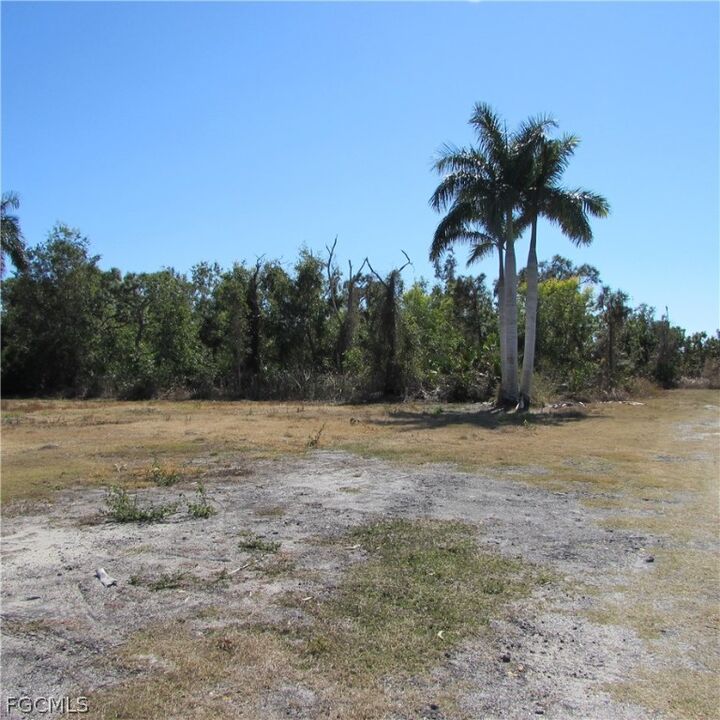 Property Photo:  13770 Stonehurst  FL 33922 