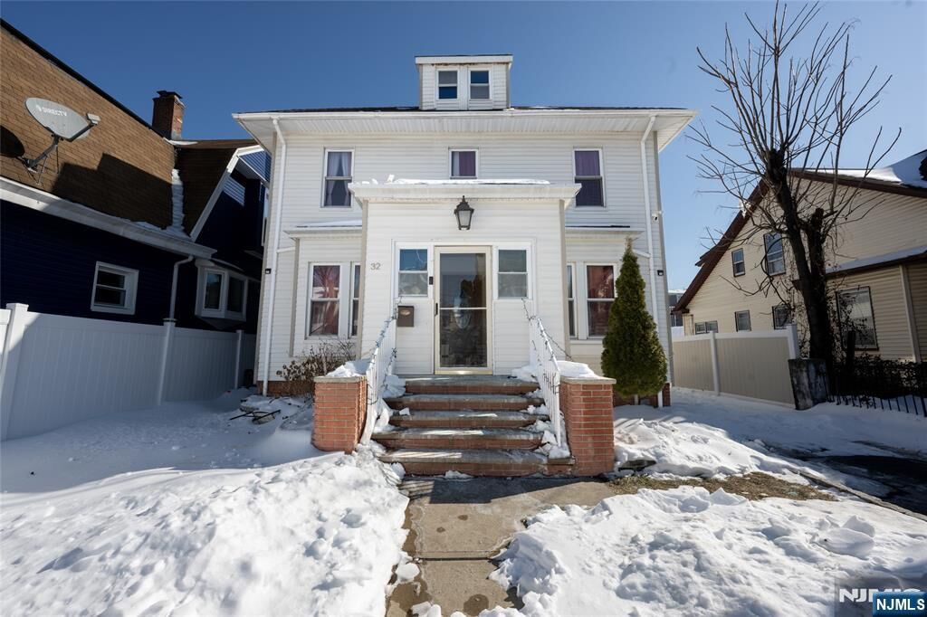 Property Photo:  32 Newfield Street  NJ 07017 