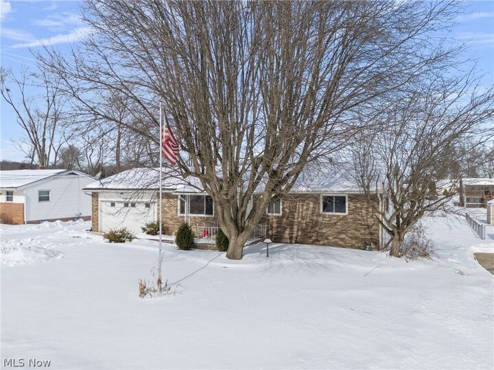 Property Photo:  337 33rd Street SW  OH 44706 