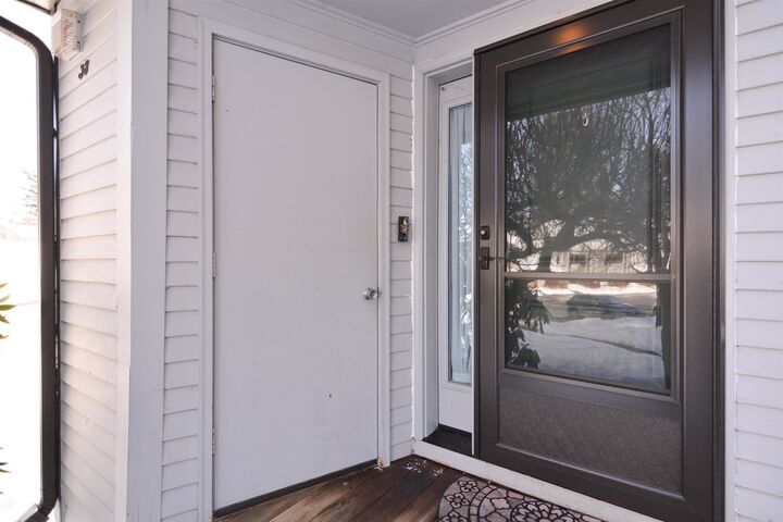 Property Photo:  38 Pondview Drive  NH 03054 