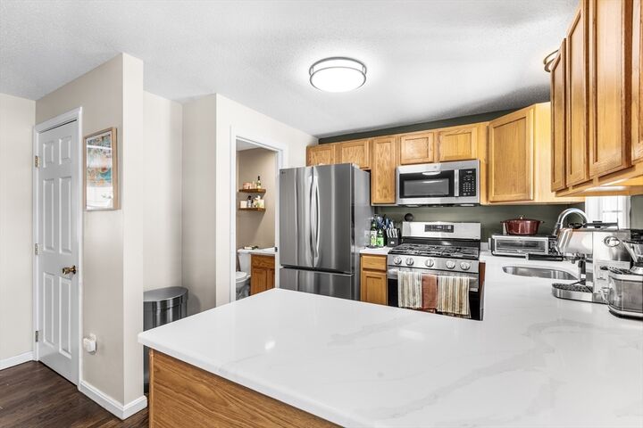 Property Photo:  57 Wannalancit St 6  MA 01854 