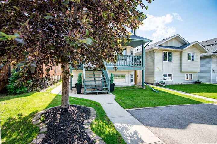 Property Photo: 5008 41 Street AB T4S 1B9