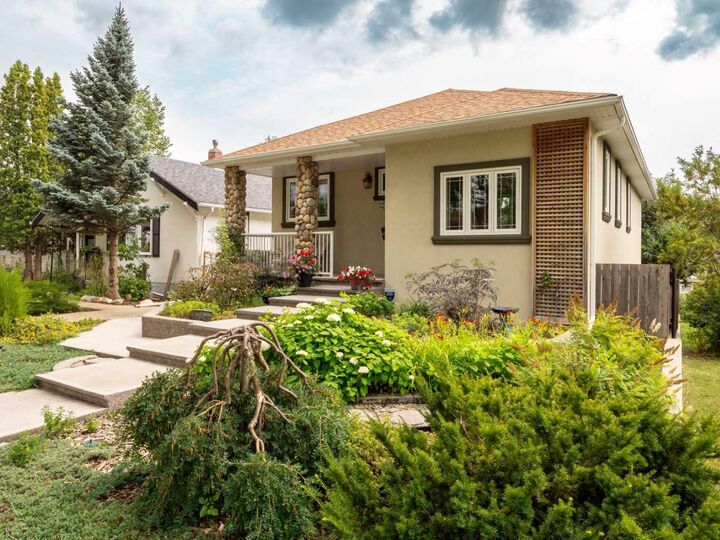 Property Photo: 2006 7 Avenue S AB T1J 1M6