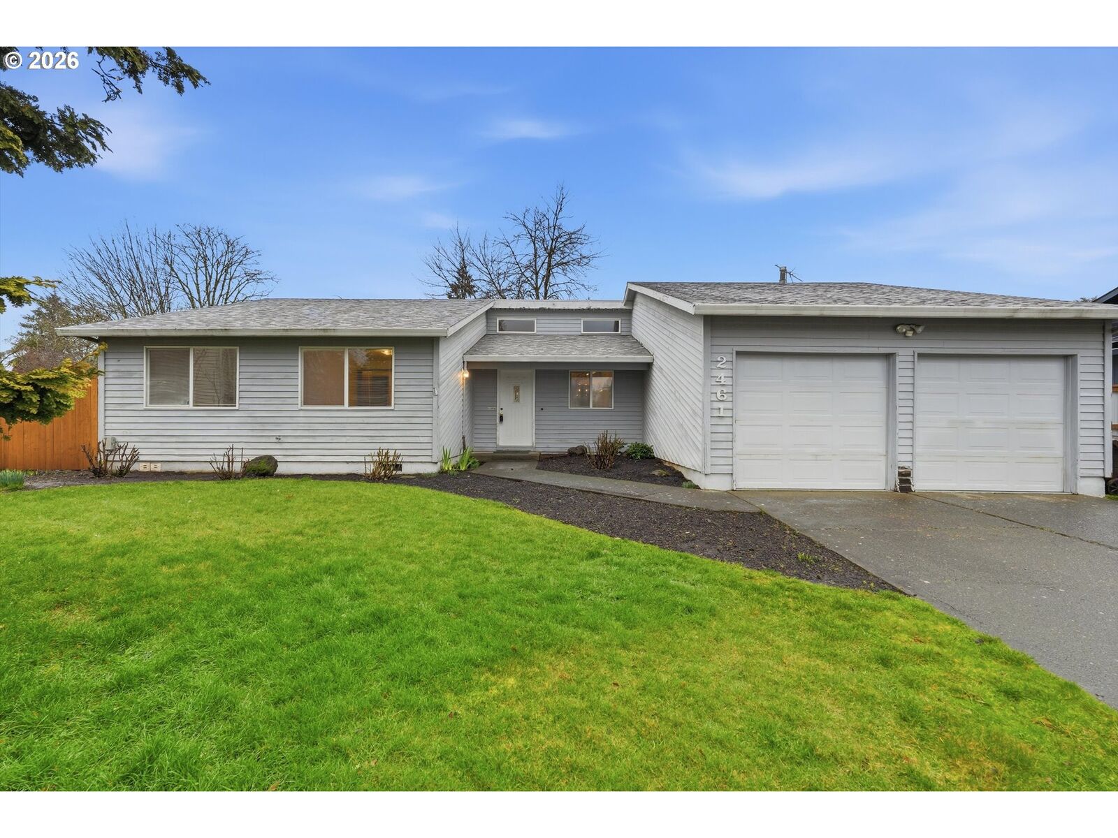 Property Photo:  2461 SE Willow Dr  OR 97123 