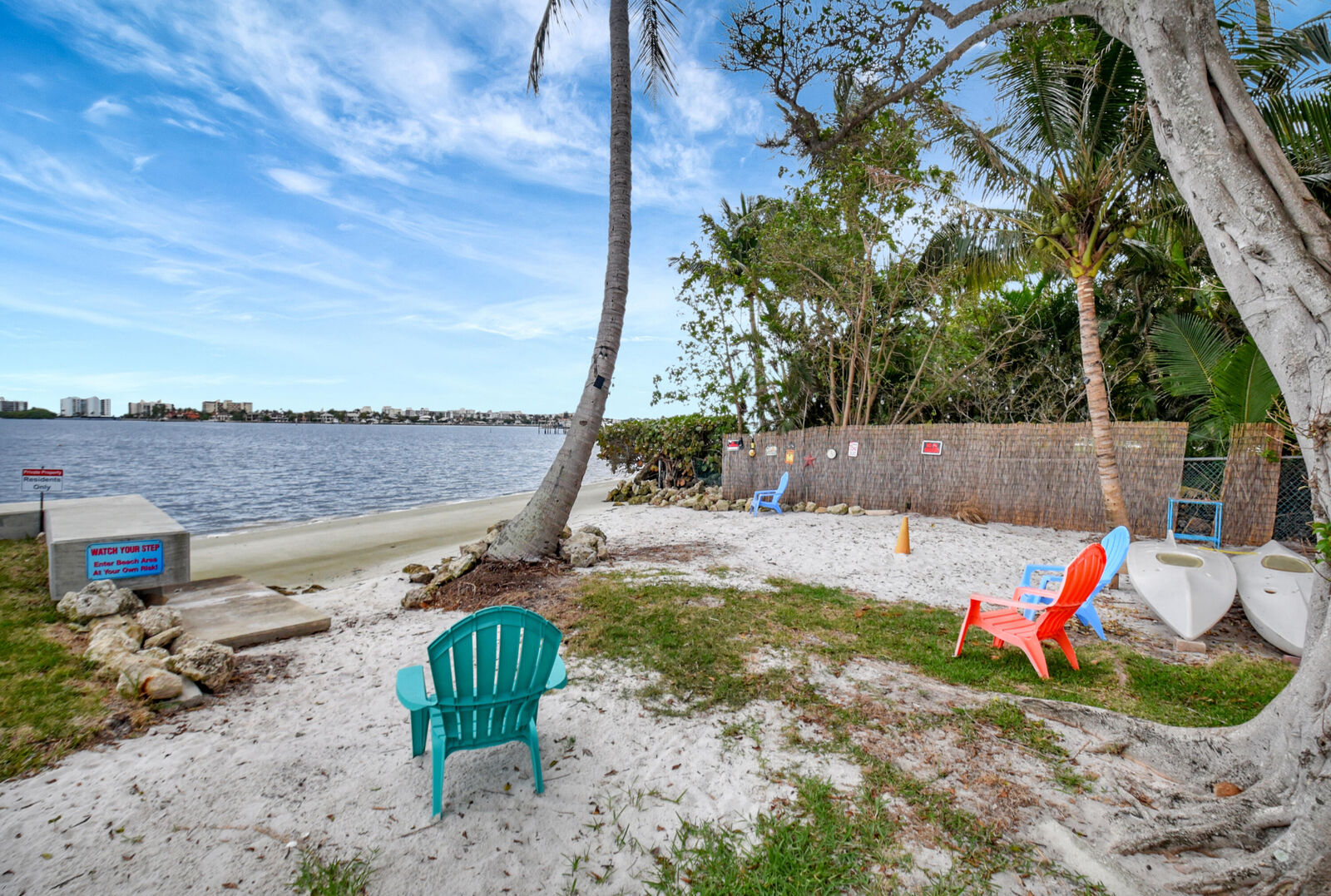 Property Photo:  1516 S Lakeside Drive 307  FL 33460 