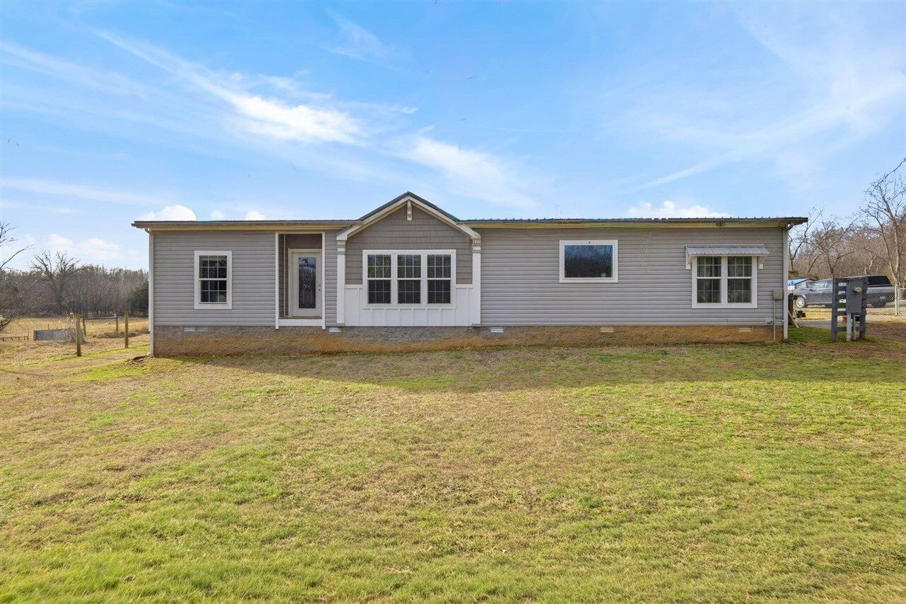 Property Photo:  1893 Halltown Road  KY 42722 