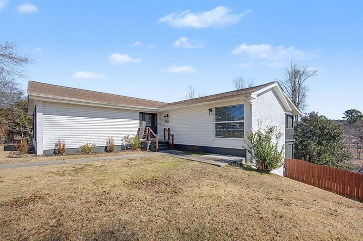 Property Photo: 1542 Barton Cir NE AL 35055