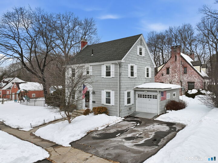 Property Photo:  7 Ledyard Road  CT 06053 