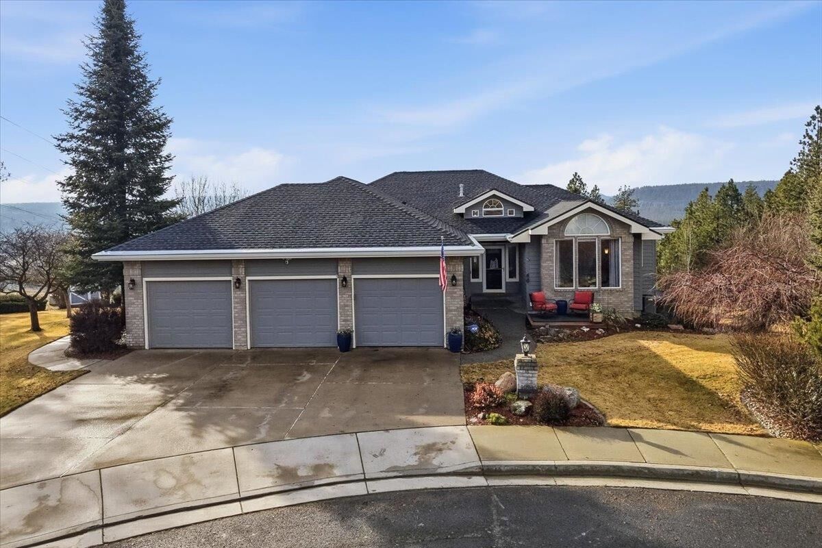 Property Photo:  10935 N Acoma Dr  WA 99208 
