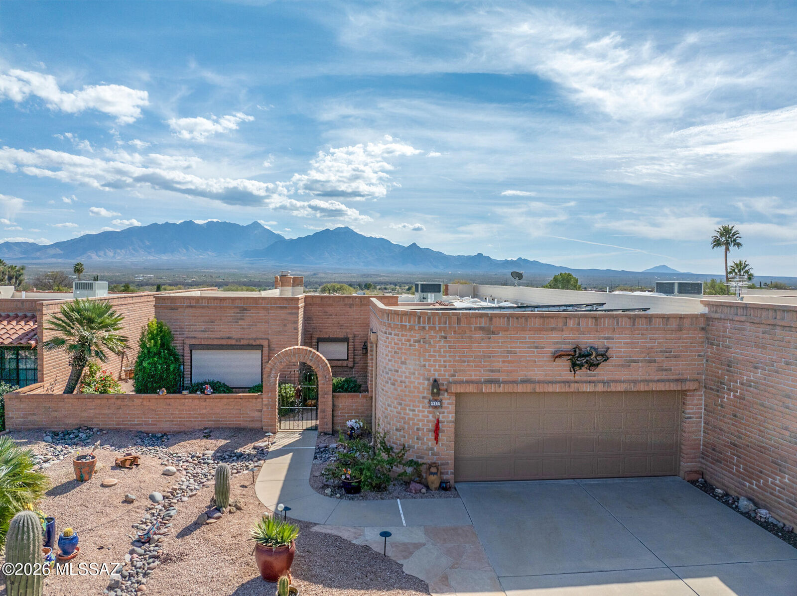 Property Photo:  3355 S Calle Del Albano  AZ 85622 
