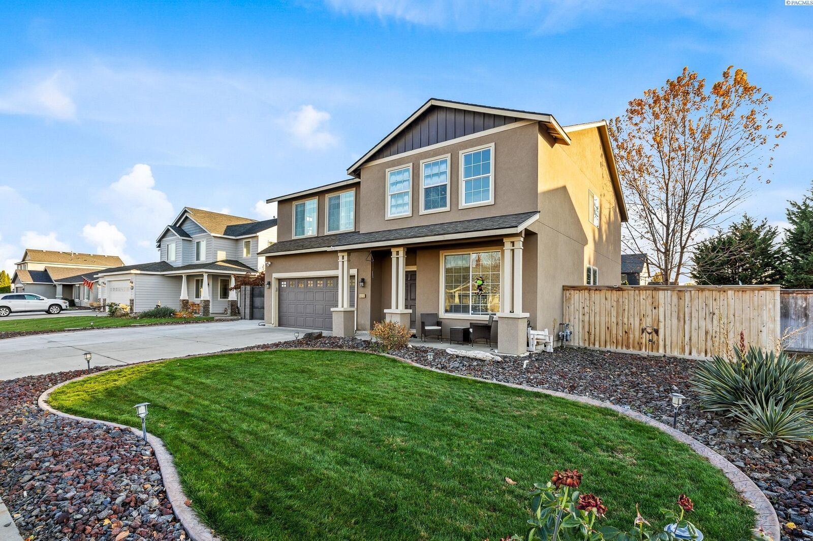 Property Photo:  4916 Malaga Dr  WA 99301 