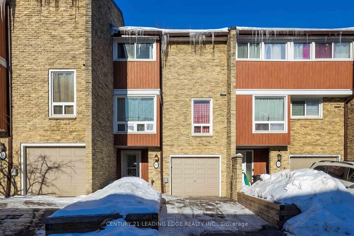 Photo de la propriété: 915 Inverhouse Drive 15 ON L5J 4B2