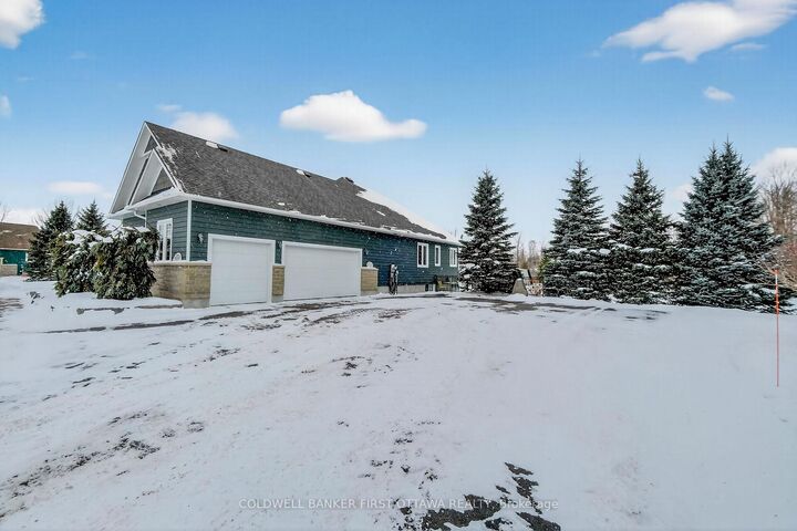 Photo de la propriété:  150 Ashton Creek Crescent  ON K0A 1B0 