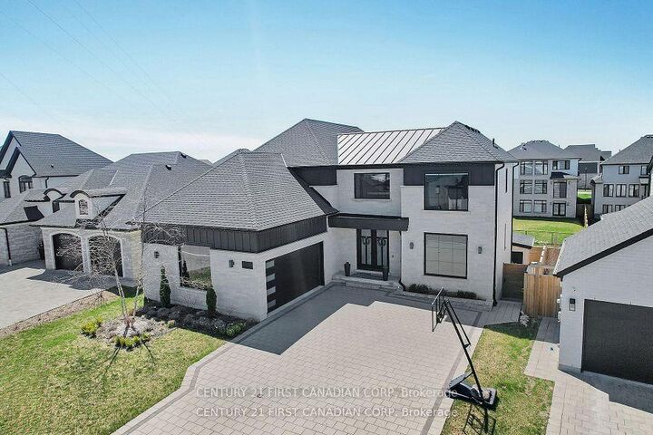 Property Photo: 1741 Upper West Avenue ON N6K 0J2