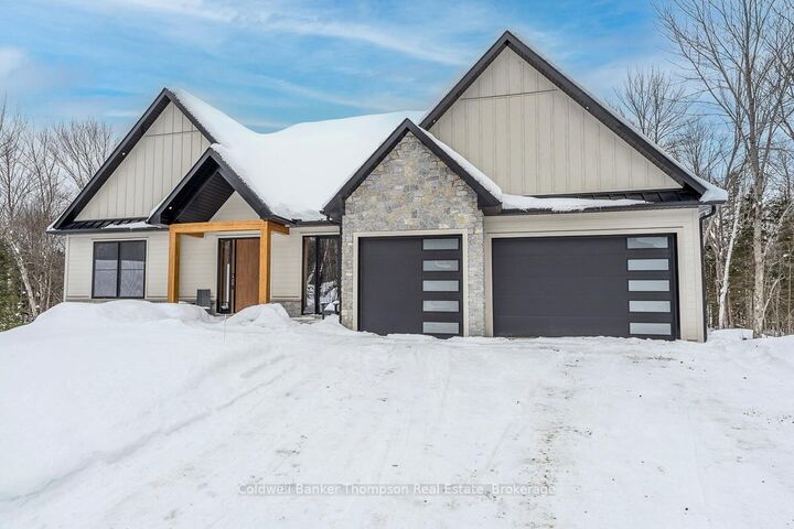 Property Photo:  11 Glen Eagle Court  ON P1H 1B1 