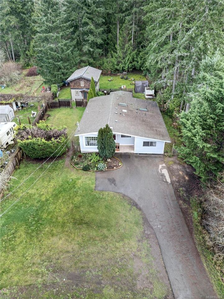 Property Photo: 183 Maliview Dr BC V8K 2C5