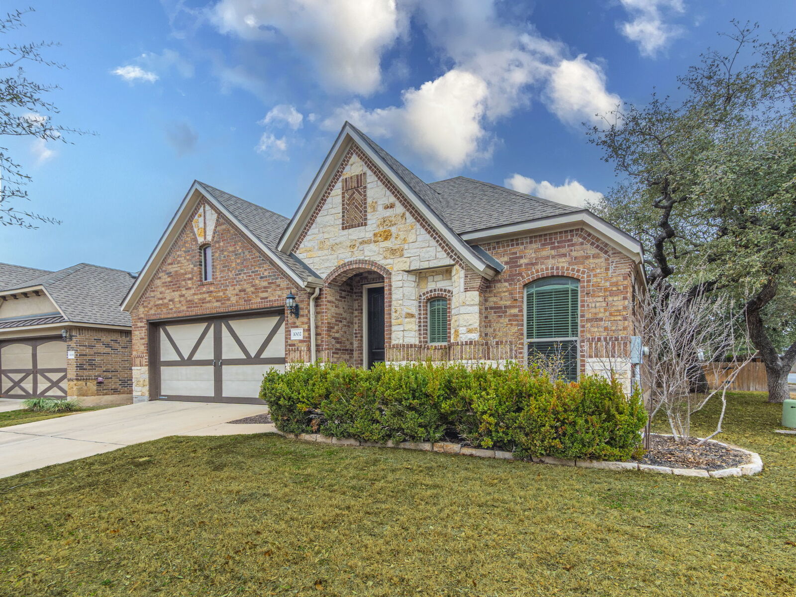 Property Photo: 1002 Boxwood Loop TX 78628