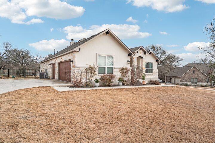 Property Photo:  180 Pecos Street  TX 78612 