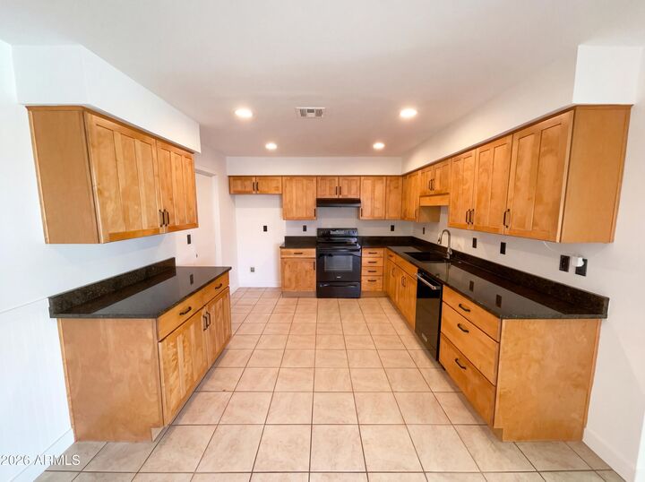 Property Photo: 4902 W Windrose Drive AZ 85304