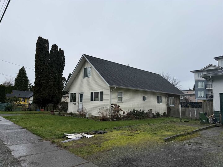Property Photo: 46063 Cleveland Avenue BC V2P 2X2