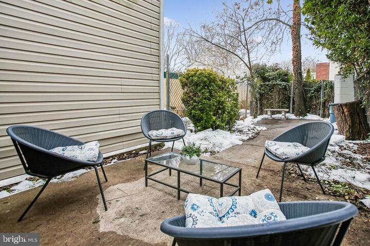 Property Photo:  1118 Princess Street  VA 22314 