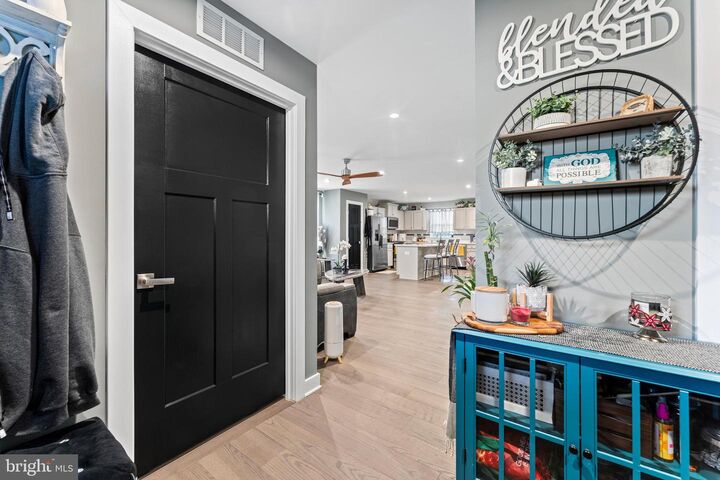 Property Photo:  18261 Signature Way  VA 22546 