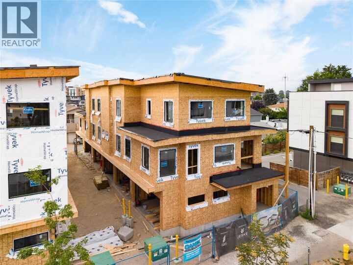 Property Photo: 743 Morrison Avenue 2 BC V1Y 5E5