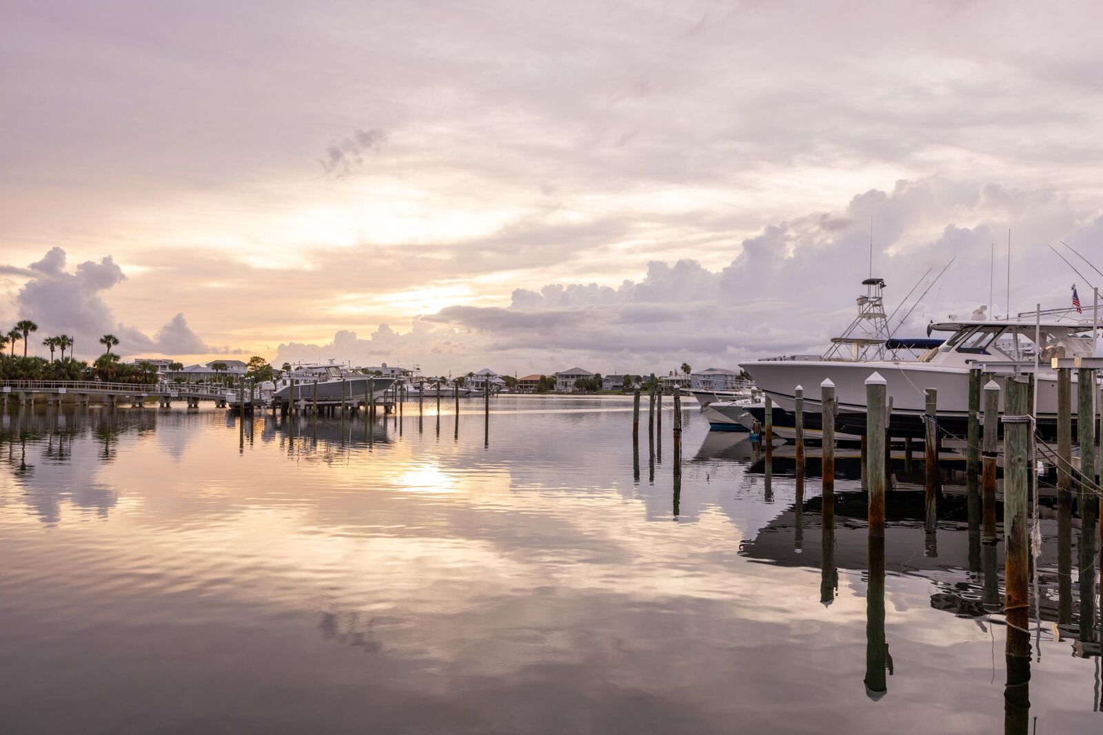 Property Photo: 775 Gulf Shore Drive 4132 FL 32541