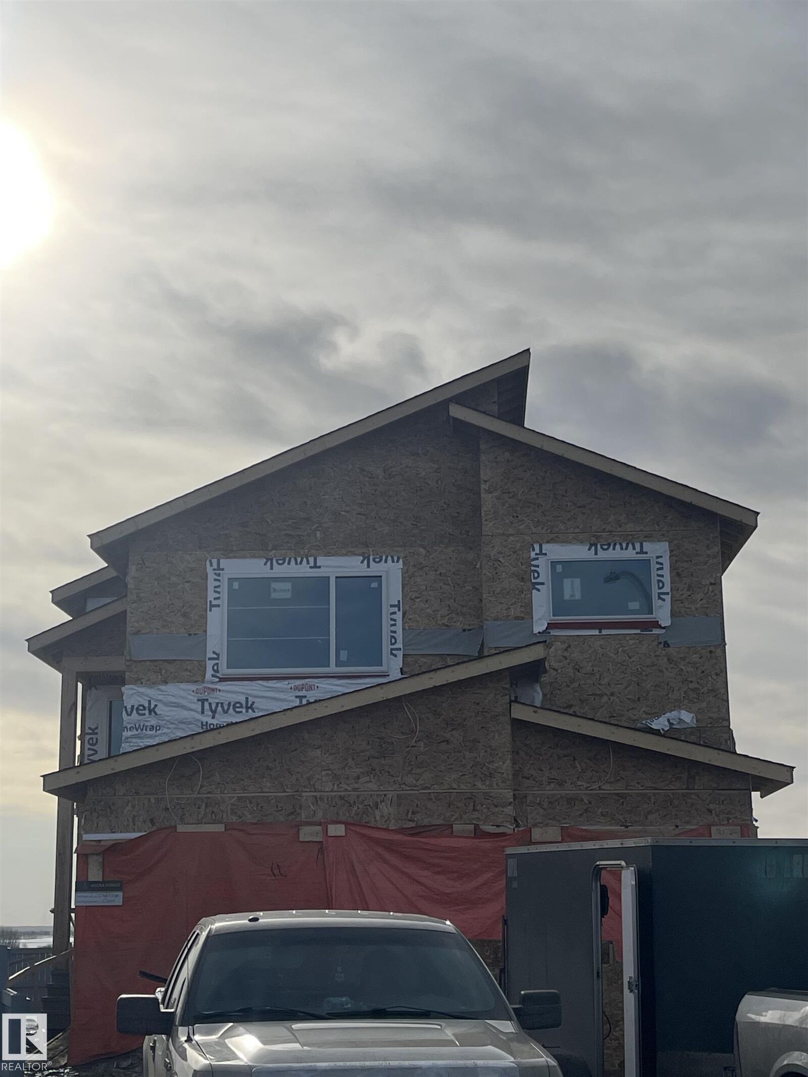 Property Photo:  22 Owl Ridge Close  AB T8L 0P6 