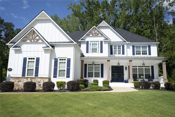 Property Photo: 1895 Henley Way GA 30009