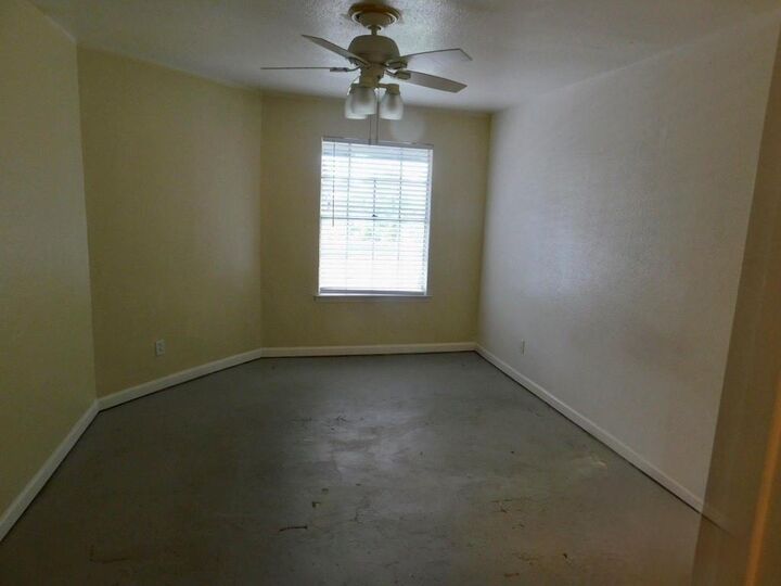 Property Photo:  9797 Leawood Boulevard 402  TX 77099 