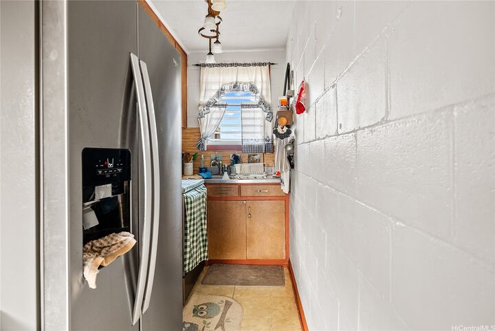Property Photo: 235 Koa Street 206 HI 96786