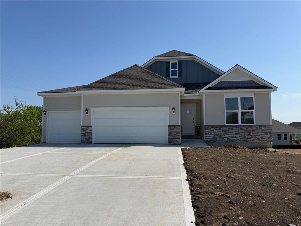 Property Photo:  20755 W 188th Street  KS 66083 