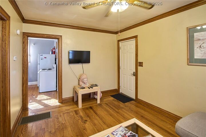 Property Photo:  1118 Kanawha Avenue  WV 25064 