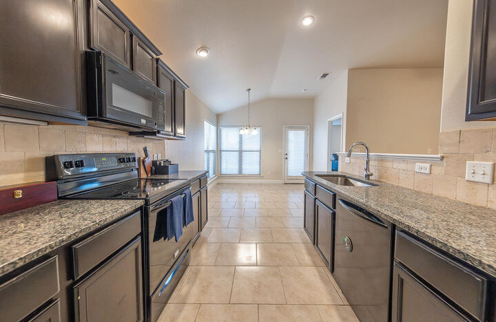 Property Photo:  7028 97th Street  TX 79424 