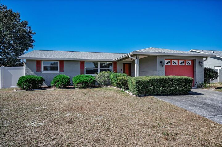 Property Photo:  4415 Royal Oak Lane  FL 34653 