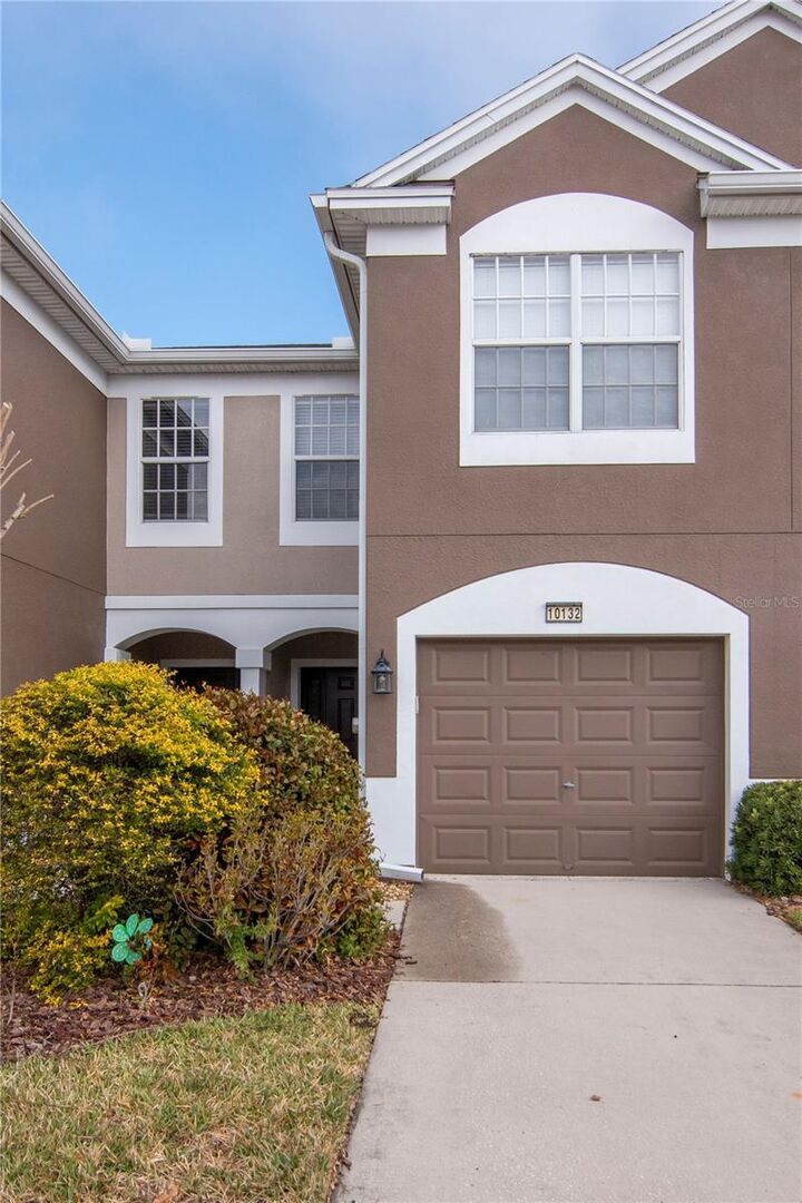 Property Photo:  10132 Pink Palmata Court  FL 33578 