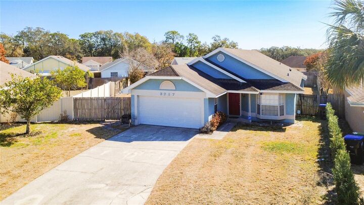 Property Photo:  3717 Narroline Drive  FL 32818 